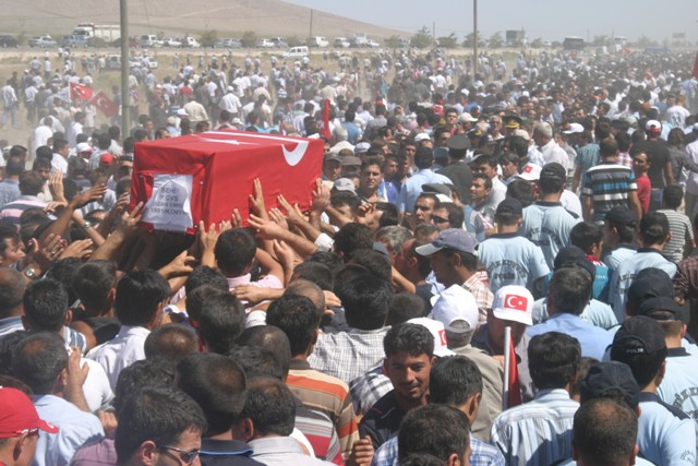 Konya şehidini uğurladı 9