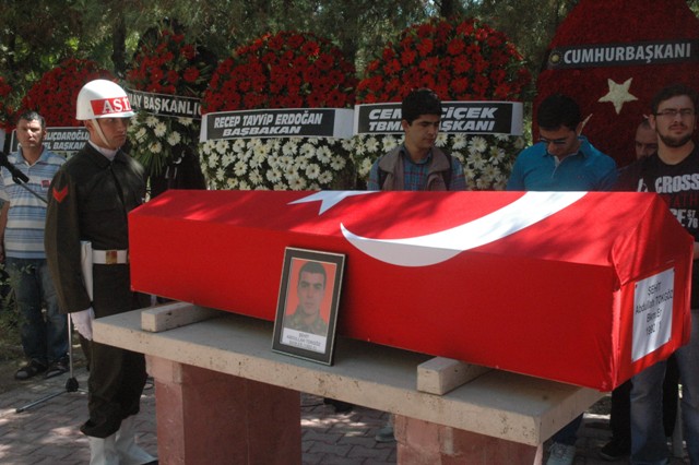 Yozgatlı şehit Konyada son yolculuğuna uğurlandı 9
