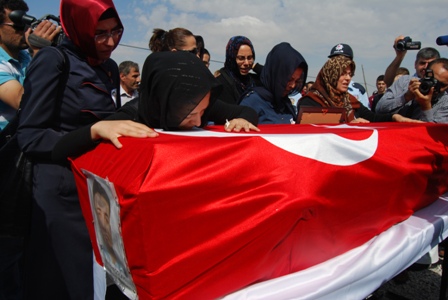 Şehidimizi uğurladık