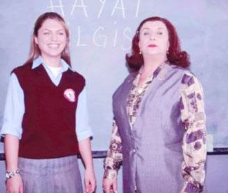 Bu dizileri ve ünlüleri hiç unutmadık 26