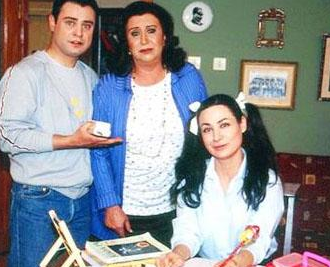 Bu dizileri ve ünlüleri hiç unutmadık 28