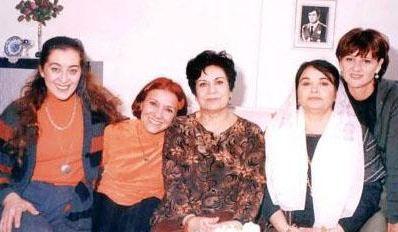 Bu dizileri ve ünlüleri hiç unutmadık 32