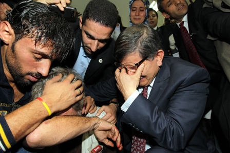 Davutoğlu gözyaşlarını tutamadı 10