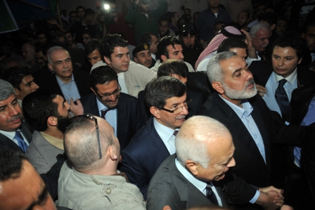 Davutoğlu gözyaşlarını tutamadı