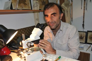 Mevlana Müzesini toplu iğneye sığdırdı