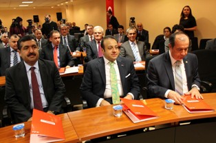 Bakan Bağıştan ziyaretler