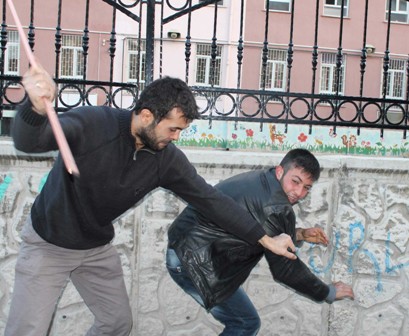 Hırsızı öyle bir dövdüler ki... 1