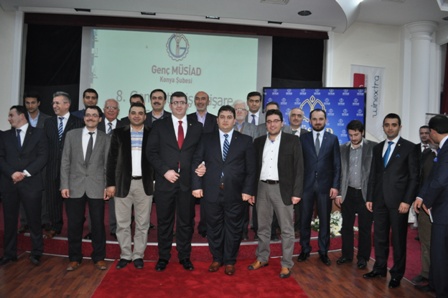 Genç Müsiadda bayrak değişimi 12