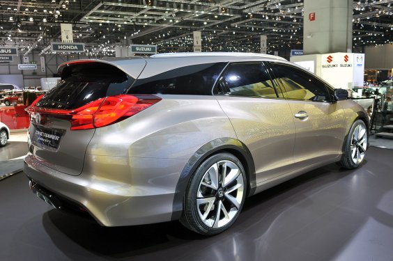 2013 Honda Civic Tourer konsepti 2