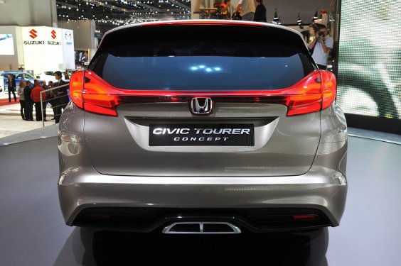 2013 Honda Civic Tourer konsepti 6