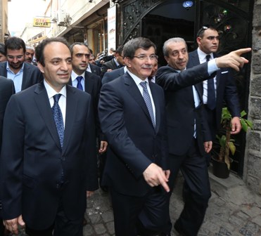 Diyarbakır Davutoğlunu bağrına bastı 17