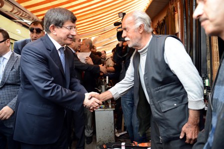 Diyarbakır Davutoğlunu bağrına bastı 2