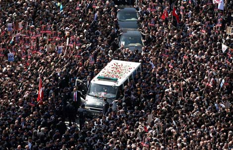 Fotoğraflarla Muhsin Yazıcıoğlu  18