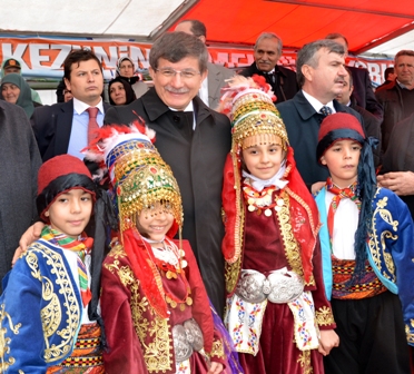 Ahmet Davutoğlunun Konya temasları 15