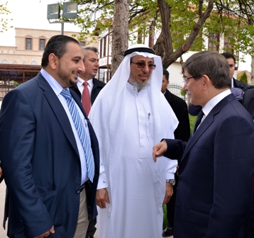 Ahmet Davutoğlunun Konya temasları 3