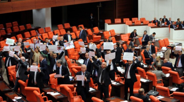 Mecliste yapılan en ilginç eylemler 12