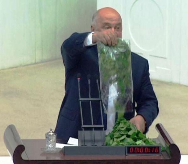Mecliste yapılan en ilginç eylemler 27