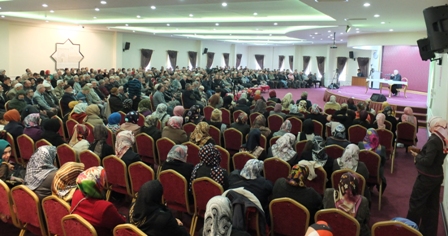 Yağmur, salonları doldurdu