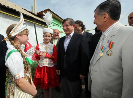 Bakan Davutoğluna Atavatanda sevgi seli 14
