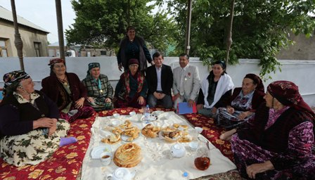 Bakan Davutoğluna Atavatanda sevgi seli 20
