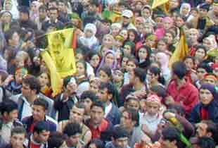 Beyrut'ta APO posterleri, PKK sesleri