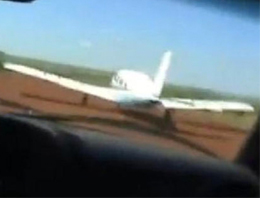 Polisler otomobille uçak kovaladı