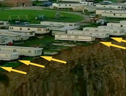 Karavanlar denize gömüldü