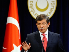 Davutoğlu maaşını Van'a bağışladı