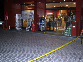 Petrolde kavga: 2 yaralı