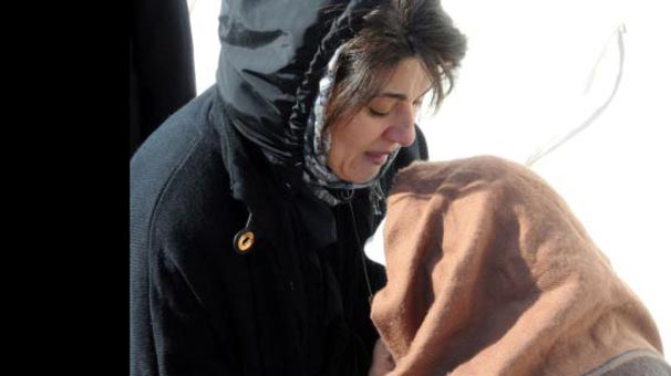 Leyla Zana gözyaşlarına boğuldu