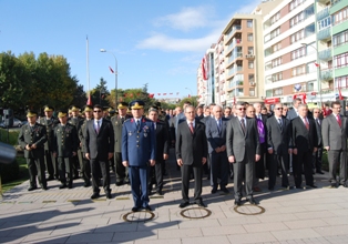 Atatürk ölümünün 73. yılında anıldı