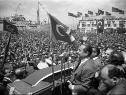 Gürkan Hacır: Menderes için oğlunu kesecekti