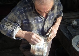 Akşehir'de kalaycılık can çekişiyor