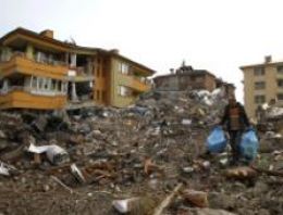 Doğum yeri Van olana deprem yardımı