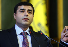 BDP'li Demirtaş: Öcalan'ı çıkarın !