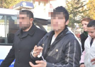 Bebekleri için hırsızlık yaptılar