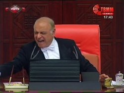 Meclis'teki küfür ortalığı birbirine kattı