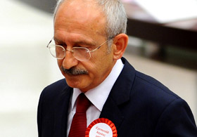 "Üç vakte kadar gidiyorsun Kemal abi!"