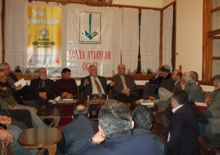 Siyaset yumuşatma sanatıdır