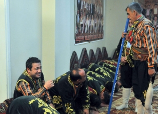 Atilla Taş, Akşehir'de dayak yedi