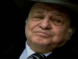 Vadi'deki bu karakter Demirel mi?