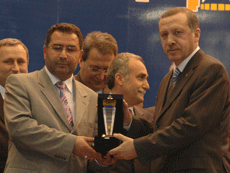 Erdoğan’dan Ersöz’e ödül