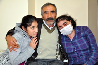 Depremzede ailenin yürek burkan dramı