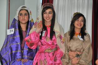 Akşehir'de yöresel yemekler ve kıyafetler yarıştı