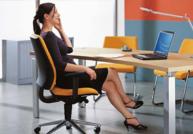 Hareketsiz oturanın kalçası büyüyor