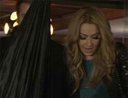 Hadise'den şaşırtan hareket