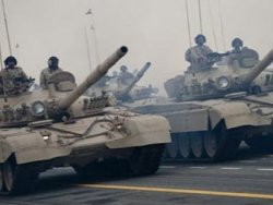 Suriye tankları Türkiye sınırında