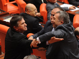 Meclis'te diktatörlük tartışması!