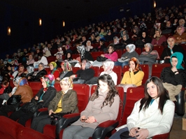 KARMEK kursiyerlerine sinema etkinliği