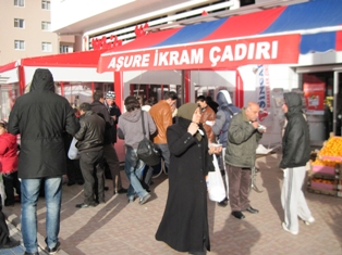 Sincap Marketler Zinciri’nden aşure ikramı